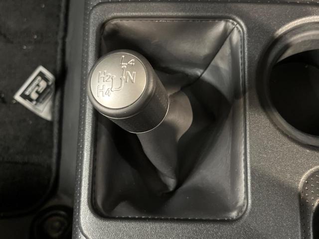 カラーパッケージ 4WD 禁煙車 純正オプション20AW SDナビ 2トーンカラー クルーズコントロール Bluetooth再生 フルセグ 革巻きステアリング ステリングスイッチ リアフォグ ETC シートリフター(42枚目)