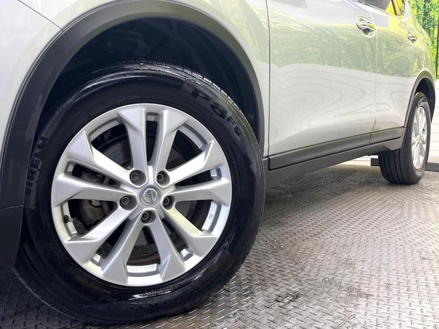エクストレイル ２０Ｘ　エマージェンシーブレーキパッケージ　４ＷＤ　純正ナビ　アラウンドビューモニター　エマージェンシーブレーキ　寒冷地仕様　ブラック防水シート　前後ドラレコ　クリアランスソナー　スマートキー　ＥＴＣ　クルコン　車線逸脱警報　オートエアコン（13枚目）