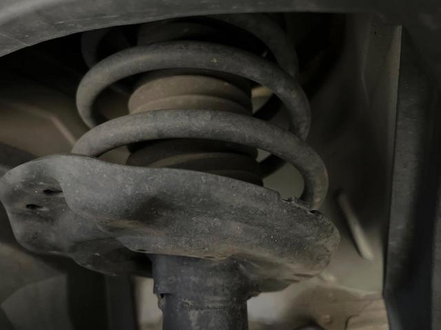 エクストレイル ２０Ｘ　エマージェンシーブレーキパッケージ　４ＷＤ　純正ナビ　アラウンドビューモニター　エマージェンシーブレーキ　寒冷地仕様　ブラック防水シート　前後ドラレコ　クリアランスソナー　スマートキー　ＥＴＣ　クルコン　車線逸脱警報　オートエアコン（20枚目）
