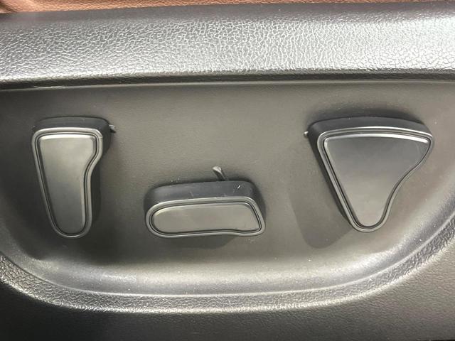 ヤリスクロス ハイブリッドZ 4WD 純正8型ナビ パノラミックビューモニター ブラインドスポットモニター シートカバー レーダークルーズ 寒冷地仕様 禁煙車 パワーバックドア パワーシート コーナーセンサー シートヒーター(35枚目)