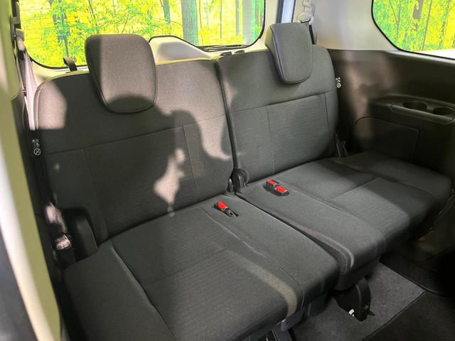 セレナ ハイウェイスターV 4WD 両側電動スライドドア 純正ナビ 後席モニター インテリジェントアラウンドビューモニター エマージェンシーブレーキ レーダークルーズ 禁煙車 シートヒーター ドラレコ コーナーセンサー(10枚目)