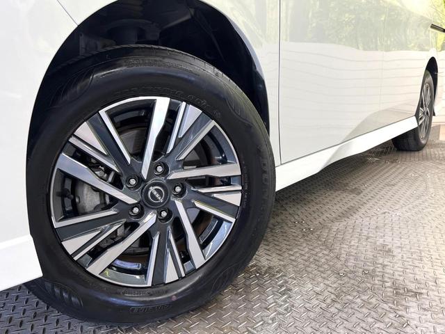 セレナ ハイウェイスターV 4WD 両側電動スライドドア 純正ナビ 後席モニター インテリジェントアラウンドビューモニター エマージェンシーブレーキ レーダークルーズ 禁煙車 シートヒーター ドラレコ コーナーセンサー(14枚目)