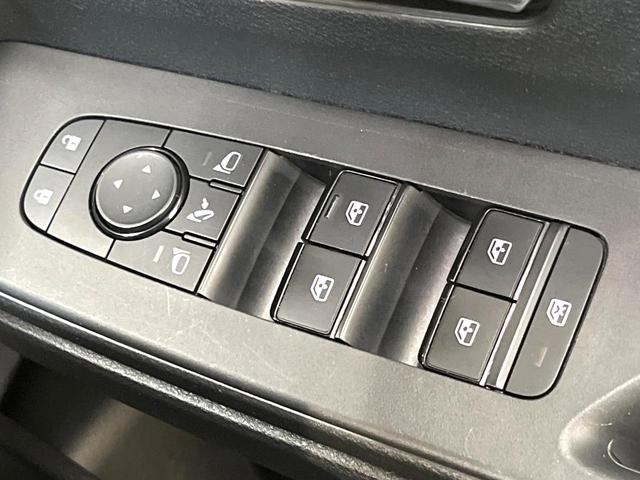 セレナ ハイウェイスターV 4WD 両側電動スライドドア 純正ナビ 後席モニター インテリジェントアラウンドビューモニター エマージェンシーブレーキ レーダークルーズ 禁煙車 シートヒーター ドラレコ コーナーセンサー(39枚目)