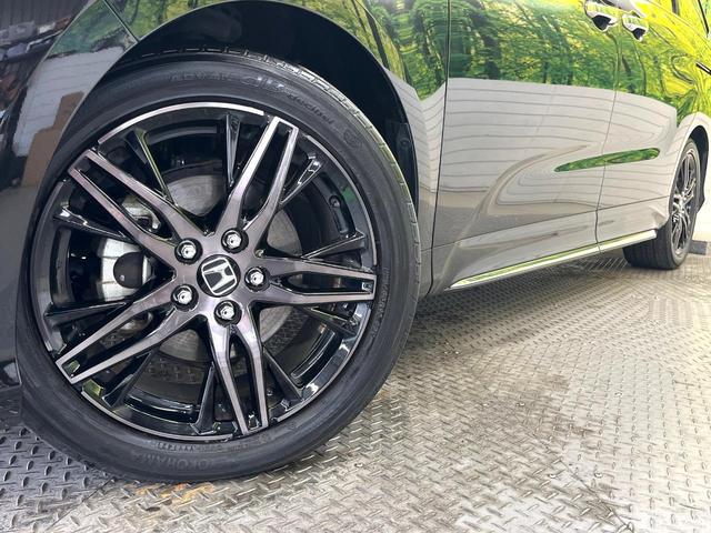 オデッセイハイブリッド e:HEVアブソルート・EX 両側電動スライドドア フリップダウン 純正10型ナビ マルチビューカメラシステム ホンダセンシング アダプティブクルーズコントロール 寒冷地仕様 AC100V電源 禁煙車 パワーバックドア(14枚目)