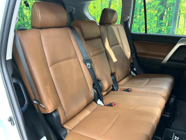 ランドクルーザープラド TX Lパッケージ 70thアニバーサリーリミテッド ムーンルーフ 4WD 7人乗り 純正9型ナビ セーフティセンス レーダークルーズ 禁煙車 パノラミックビューモニター ブラインドスポットモニター 本革シート 前席パワーシート シートエアコン(9枚目)