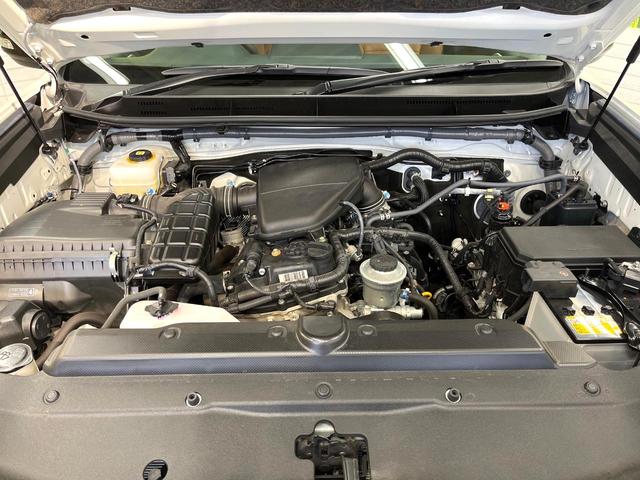 ランドクルーザープラド TX Lパッケージ 70thアニバーサリーリミテッド ムーンルーフ 4WD 7人乗り 純正9型ナビ セーフティセンス レーダークルーズ 禁煙車 パノラミックビューモニター ブラインドスポットモニター 本革シート 前席パワーシート シートエアコン(19枚目)