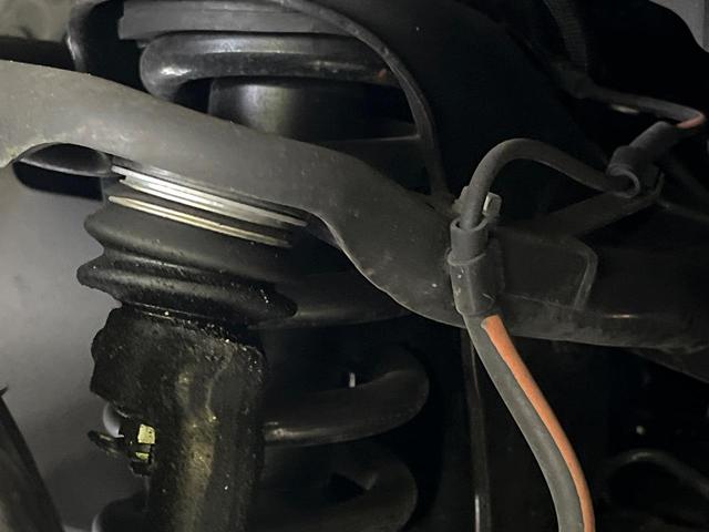 ランドクルーザープラド TX Lパッケージ 70thアニバーサリーリミテッド ムーンルーフ 4WD 7人乗り 純正9型ナビ セーフティセンス レーダークルーズ 禁煙車 パノラミックビューモニター ブラインドスポットモニター 本革シート 前席パワーシート シートエアコン(21枚目)