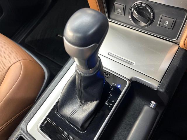 ランドクルーザープラド TX Lパッケージ 70thアニバーサリーリミテッド ムーンルーフ 4WD 7人乗り 純正9型ナビ セーフティセンス レーダークルーズ 禁煙車 パノラミックビューモニター ブラインドスポットモニター 本革シート 前席パワーシート シートエアコン(52枚目)