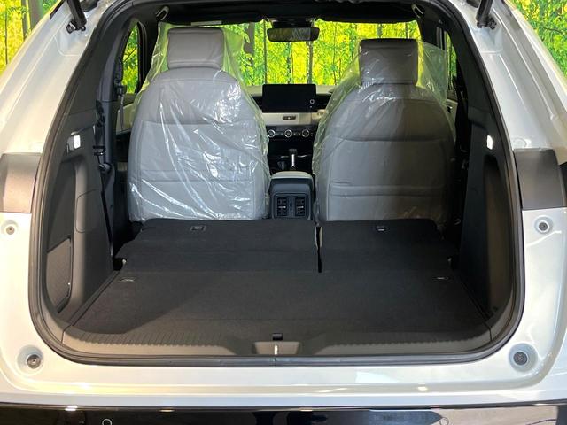 ヴェゼル e:HEV Z・PLaYパッケージ 登録済未使用車 パノラマルーフ 純正9型ナビ マルチビューカメラ アダプティブクルーズ シートヒーター ハーフレザーシート ハンズフリーパワーバックドア コーナーセンサー レーンキープ LEDヘッド(10枚目)