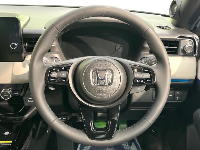 ヴェゼル e:HEV Z・PLaYパッケージ 登録済未使用車 パノラマルーフ 純正9型ナビ マルチビューカメラ アダプティブクルーズ シートヒーター ハーフレザーシート ハンズフリーパワーバックドア コーナーセンサー レーンキープ LEDヘッド(11枚目)