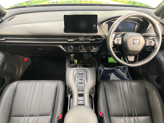 ＺＲ－Ｖ ｅ：ＨＥＶ　Ｚ特別仕様車ブラックスタイル　純正９型ナビ　マルチビューカメラシステム　ホンダセンシング　アダプティブクルーズ　ＢＯＳＥサウンドシステム　禁煙車　寒冷地仕様　パワーバックドア　本革シート　全席シートヒーター　パワーシート（2枚目）