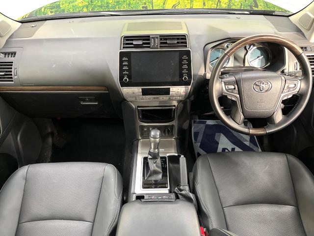 ランドクルーザープラド ＴＸ　Ｌパッケージ　マットブラックエディション　４ＷＤ　ディーゼル　７人乗り　サンルーフ　純正９型ナビ　マルチテレインモニター　ブラインドスポットモニター　レーダークルーズ　禁煙車　本革シート　シートエアコン　パワーシート　ドラレコ　スマートキー（2枚目）