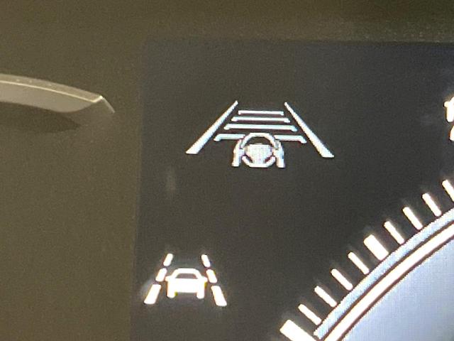 ヴォクシー S-Z 両側電動スライドドア 純正10インチナビ バックカメラ トヨタセーフティセンス レーダークルーズ 禁煙車 ハーフレザーシート 前席シートヒーター 前後ドラレコ コーナーセンサー レーンキープ(6枚目)