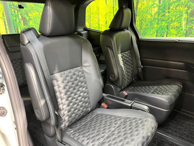 ヴォクシー S-Z 両側電動スライドドア 純正10インチナビ バックカメラ トヨタセーフティセンス レーダークルーズ 禁煙車 ハーフレザーシート 前席シートヒーター 前後ドラレコ コーナーセンサー レーンキープ(9枚目)