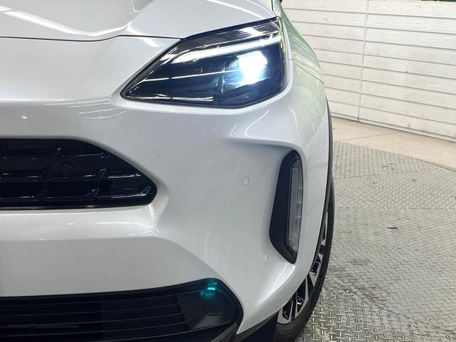 ヤリスクロス Ｚ　純正８型ナビ　パノラミックビューモニター　２トーンカラー　デイスプレイオーディオプラス　トヨタセーフティセンス　レーダークルーズ　禁煙車　ハーフレザーシート　シートヒーター　パワーシート　ドラレコ（12枚目）