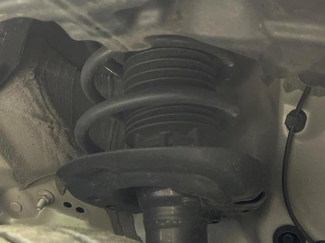 ヤリスクロス Ｚ　純正８型ナビ　パノラミックビューモニター　２トーンカラー　デイスプレイオーディオプラス　トヨタセーフティセンス　レーダークルーズ　禁煙車　ハーフレザーシート　シートヒーター　パワーシート　ドラレコ（20枚目）