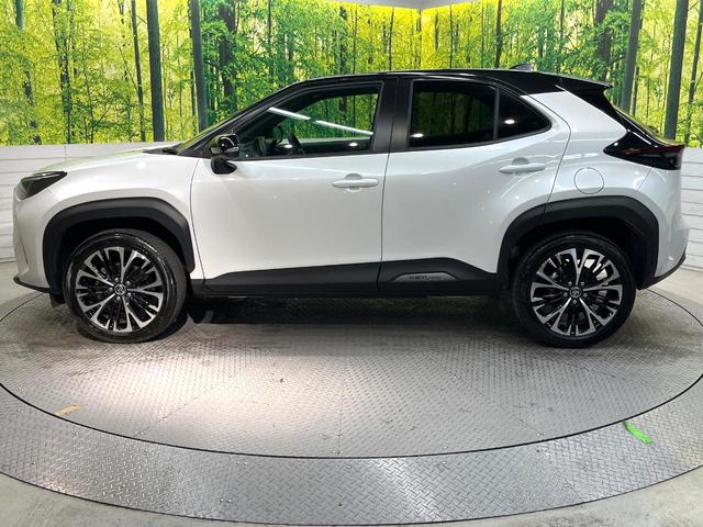 ヤリスクロス Ｚ　純正８型ナビ　パノラミックビューモニター　２トーンカラー　デイスプレイオーディオプラス　トヨタセーフティセンス　レーダークルーズ　禁煙車　ハーフレザーシート　シートヒーター　パワーシート　ドラレコ（26枚目）