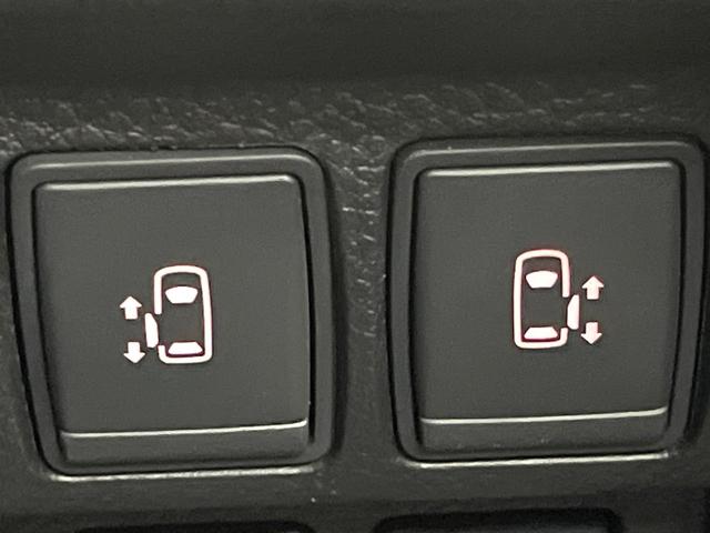 エルグランド ２５０ハイウェイスターＳ　アーバンクロム　両側電動スライドドア　純正８型ナビ　３６０度セーフティアシスト　インテリジェントクルーズコントロール　アラウンドビューモニタ－　禁煙車　寒冷地仕様　ハーフレザー　ドラレコ　クリアランスソナー（6枚目）