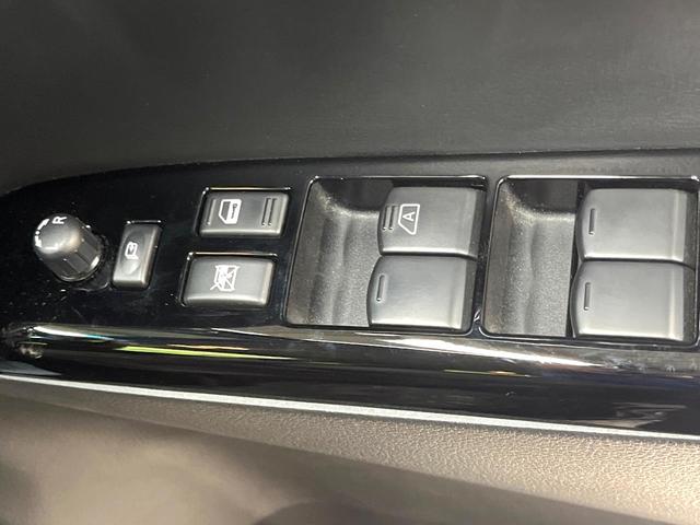 エルグランド ２５０ハイウェイスターＳ　アーバンクロム　両側電動スライドドア　純正８型ナビ　３６０度セーフティアシスト　インテリジェントクルーズコントロール　アラウンドビューモニタ－　禁煙車　寒冷地仕様　ハーフレザー　ドラレコ　クリアランスソナー（39枚目）