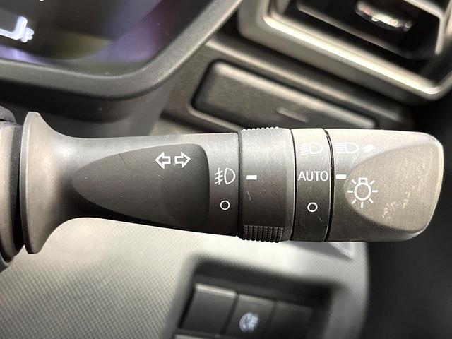 ロッキー プレミアムG HEV 9型ディスプレイオーディオ バックカメラ スマートアシスト レーダークルーズ 禁煙車 ハーフレザーシート シートヒーター コーナーセンサー レーンキープ スマートキー LEDヘッド オートライト(36枚目)