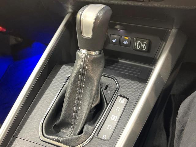 ロッキー プレミアムG HEV 9型ディスプレイオーディオ バックカメラ スマートアシスト レーダークルーズ 禁煙車 ハーフレザーシート シートヒーター コーナーセンサー レーンキープ スマートキー LEDヘッド オートライト(38枚目)