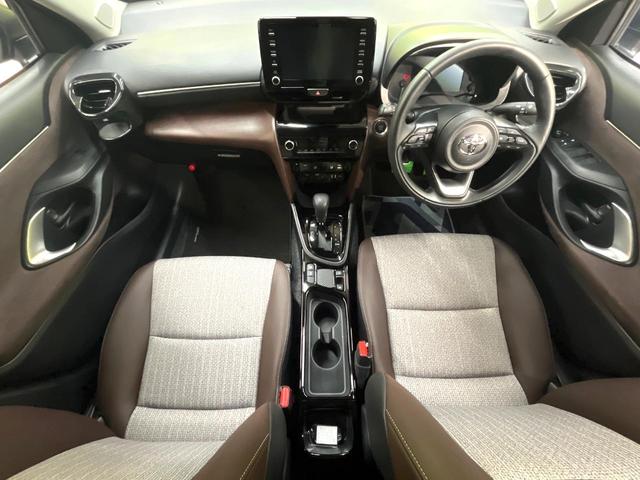 ヤリスクロス Z 純正ナビ パノラミックビューモニター ブラインドスポットモニター トヨタセーフティセンス レーダークルーズ 禁煙車 ハーフレザーシート シートヒーター コーナーセンサー レーンキープ スマートキー(2枚目)