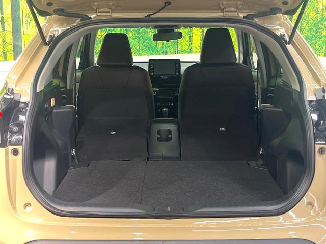 ヤリスクロス Z 純正ナビ パノラミックビューモニター ブラインドスポットモニター トヨタセーフティセンス レーダークルーズ 禁煙車 ハーフレザーシート シートヒーター コーナーセンサー レーンキープ スマートキー(10枚目)