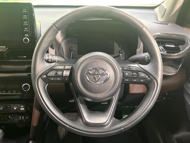 ヤリスクロス Z 純正ナビ パノラミックビューモニター ブラインドスポットモニター トヨタセーフティセンス レーダークルーズ 禁煙車 ハーフレザーシート シートヒーター コーナーセンサー レーンキープ スマートキー(11枚目)