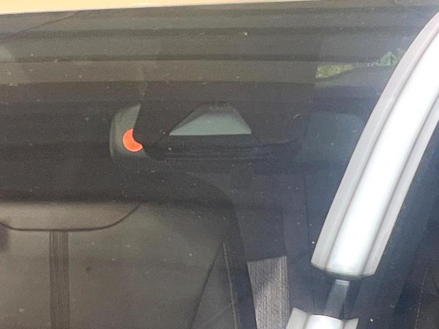 ヤリスクロス Z 純正ナビ パノラミックビューモニター ブラインドスポットモニター トヨタセーフティセンス レーダークルーズ 禁煙車 ハーフレザーシート シートヒーター コーナーセンサー レーンキープ スマートキー(22枚目)