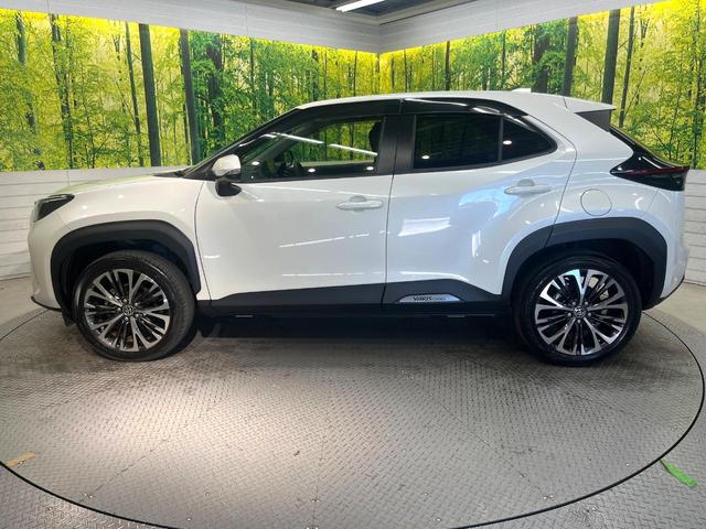 ヤリスクロス Z 純正ナビ パノラミックビューモニター ブラインドスポットモニター ハンズフリーパワーバックドア トヨタセーフティセンス レーダークルーズ 禁煙車 ハーフレザーシート 前席シートヒーター パワーシート(28枚目)