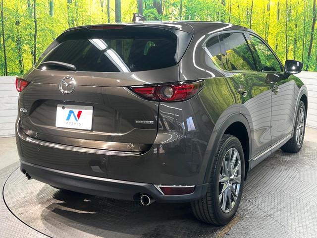 ＣＸ－５ ＸＤ　エクスクルーシブモード　サンルーフ　ＢＯＳＥサウンド　純正１０型ナビ　禁煙車　レーダークルーズ　３６０度ビューモニター　寒冷地仕様　パワーバックドア　革シート　パワーシート　シートベンチレーション　クリアランスソナー（17枚目）