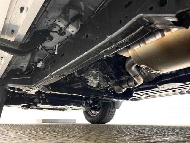 ランドクルーザー２５０ ＶＸ　４ＷＤ　７人乗　ムーンルーフ　純正１２型ナビ　セーフティセンス　レーダークルーズ　パノラミックビューモニター　寒冷地仕様　禁煙車　パワーバックドア　革シート　パワーシート　シートエアコン　スマートキー（31枚目）