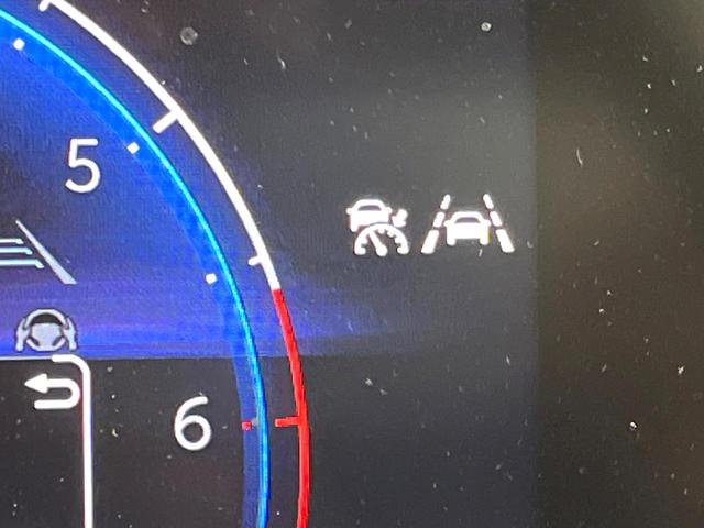 ランドクルーザー２５０ ＶＸ　４ＷＤ　７人乗　ムーンルーフ　純正１２型ナビ　セーフティセンス　レーダークルーズ　パノラミックビューモニター　寒冷地仕様　禁煙車　パワーバックドア　革シート　パワーシート　シートエアコン　スマートキー（42枚目）