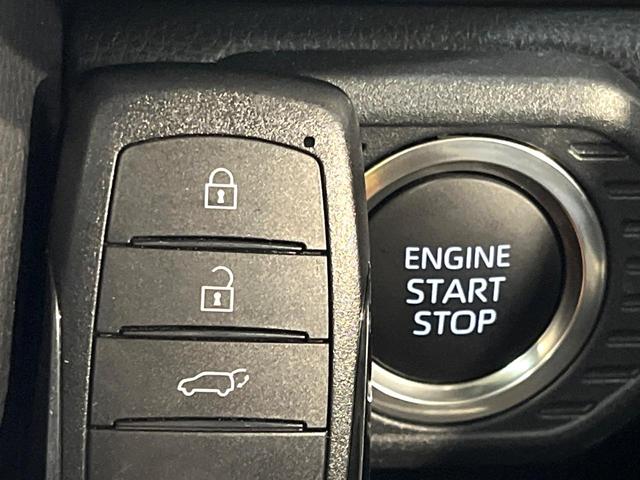 ランドクルーザー２５０ ＶＸ　４ＷＤ　７人乗　ムーンルーフ　純正１２型ナビ　セーフティセンス　レーダークルーズ　パノラミックビューモニター　寒冷地仕様　禁煙車　パワーバックドア　革シート　パワーシート　シートエアコン　スマートキー（54枚目）