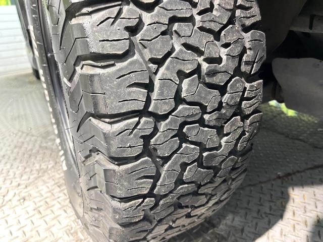 ＦＪクルーザー カラーパッケージ　４ＷＤ　純正ナビ　バックカメラ　アクティブトラクションコントロール　リアデフロック　寒冷地仕様　禁煙車　オールテレーン　２トーンカラー　リヤコーナーセンサー　ＨＩＤヘッド　ＥＴＣ　クルコン　地デジ（24枚目）