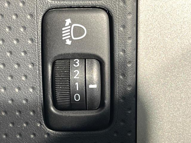 ＦＪクルーザー カラーパッケージ　４ＷＤ　純正ナビ　バックカメラ　アクティブトラクションコントロール　リアデフロック　寒冷地仕様　禁煙車　オールテレーン　２トーンカラー　リヤコーナーセンサー　ＨＩＤヘッド　ＥＴＣ　クルコン　地デジ（41枚目）