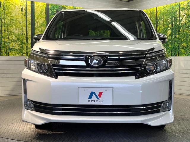 ヴォクシー Ｖ　電動スライドドア　純正９型ナビ　後席モニター　バックカメラ　プリクラッシュセーフティ　禁煙車　スマートキー　ＬＥＤヘッド　ＥＴＣ　クルコン　車線逸脱警報　オートマチックハイビーム　先行車発進予告機能（15枚目）