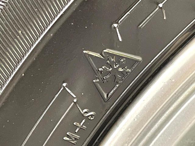 ヴォクシー Ｖ　電動スライドドア　純正９型ナビ　後席モニター　バックカメラ　プリクラッシュセーフティ　禁煙車　スマートキー　ＬＥＤヘッド　ＥＴＣ　クルコン　車線逸脱警報　オートマチックハイビーム　先行車発進予告機能（34枚目）