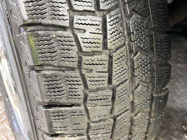 ヴォクシー Ｖ　電動スライドドア　純正９型ナビ　後席モニター　バックカメラ　プリクラッシュセーフティ　禁煙車　スマートキー　ＬＥＤヘッド　ＥＴＣ　クルコン　車線逸脱警報　オートマチックハイビーム　先行車発進予告機能（36枚目）