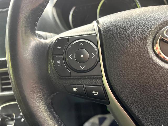 ヴォクシー Ｖ　電動スライドドア　純正９型ナビ　後席モニター　バックカメラ　プリクラッシュセーフティ　禁煙車　スマートキー　ＬＥＤヘッド　ＥＴＣ　クルコン　車線逸脱警報　オートマチックハイビーム　先行車発進予告機能（45枚目）