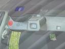 ロング　エクシード　７人乗り　純正ＳＤナビ　ロックフォード製スピーカー　バックカメラ　ＥＴＣ　Ｂｌｕｅｔｏｏｔｈ　クルーズコントロール　革巻きステアリング　ステアリングスイッチ　１７インチアルミホイール　フォグライト(25枚目)
