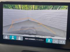 【バックカメラ】駐車時に後方がリアルタイム映像で確認できます。大型商業施設や立体駐車場での駐車時や、夜間のバック時に大活躍！運転スキルに関わらず、今や必須となった装備のひとつです！ 4