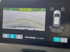 【バックカメラ】駐車時に後方がリアルタイム映像で確認できます。大型商業施設や立体駐車場での駐車時や、夜間のバック時に大活躍！運転スキルに関わらず、今や必須となった装備のひとつです！ 4