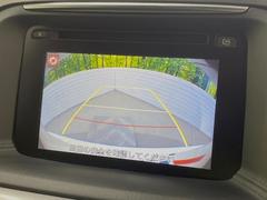 【バックカメラ】駐車時に後方がリアルタイム映像で確認できます。大型商業施設や立体駐車場での駐車時や、夜間のバック時に大活躍！運転スキルに関わらず、今や必須となった装備のひとつです！ 4