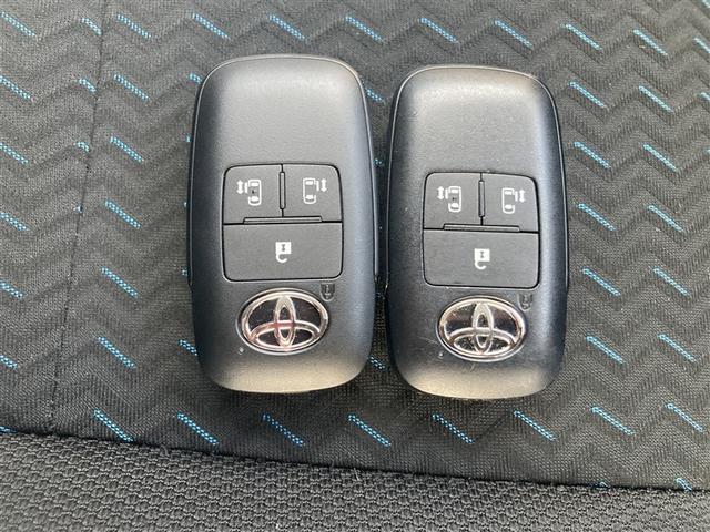 ルーミー カスタムＧ　フルセグ　バックカメラ　衝突被害軽減システム　ドラレコ　ワンオーナー　記録簿　アイドリングストップ（26枚目）