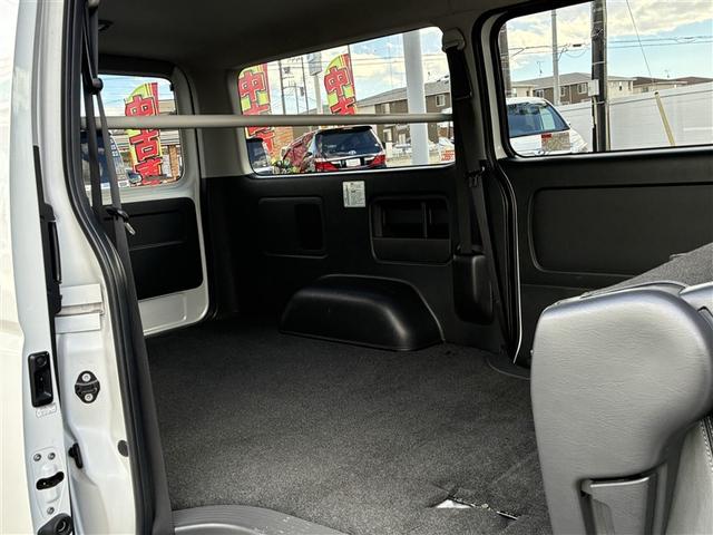 レジアスエースバン スーパーＧＬ　４ＷＤ　フルセグ　メモリーナビ　バックカメラ　衝突被害軽減システム　ＥＴＣ　ワンオーナー　記録簿　ディーゼル（32枚目）