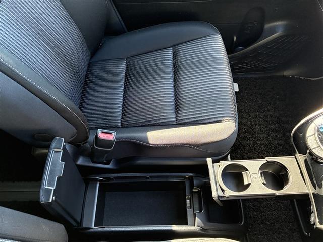 ヴォクシー ハイブリッドＺＳ　煌　フルセグ　メモリーナビ　バックカメラ　衝突被害軽減システム　ＥＴＣ　ドラレコ　乗車定員７人　３列シート　ワンオーナー　記録簿（32枚目）