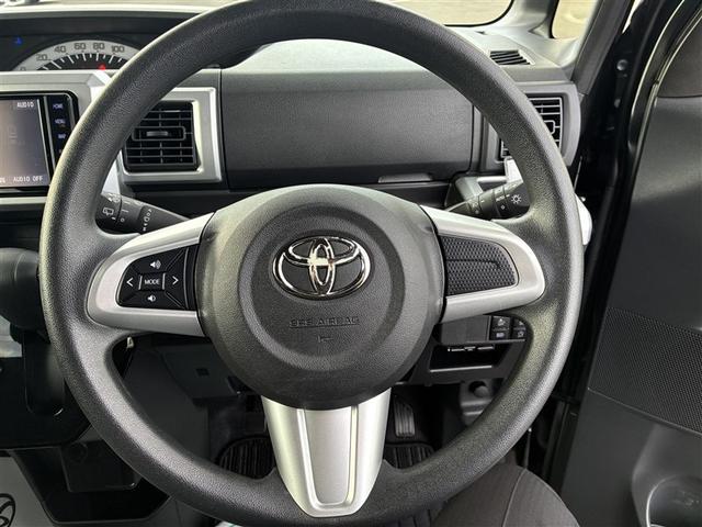 �h���C�o�[�Ɋ��Y�����K�ȑ���t�B�[���������炷�X�e�A�����O�ł��B