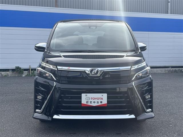 ヴォクシー ZS フルセグ メモリーナビ バックカメラ 衝突被害軽減システム ETC 乗車定員7人 3列シート ワンオーナー 記録簿(7枚目)