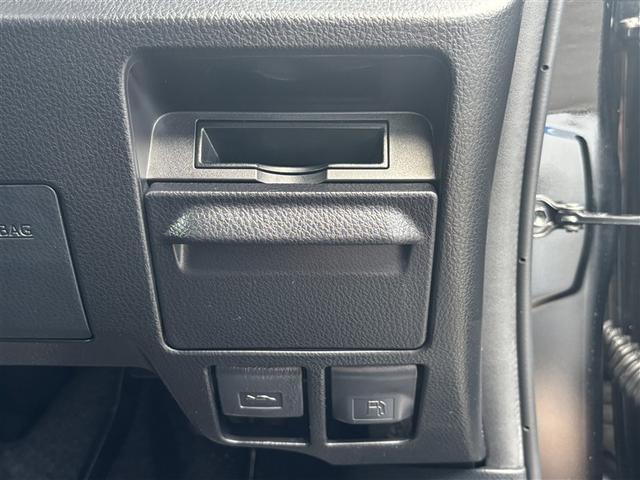 ヴォクシー ZS フルセグ メモリーナビ バックカメラ 衝突被害軽減システム ETC 乗車定員7人 3列シート ワンオーナー 記録簿(17枚目)